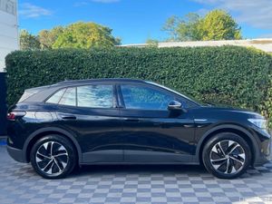Volkswagen ID.4 PURE 52KWH //ADAPTIVE CRUISE CONTR - Image 2