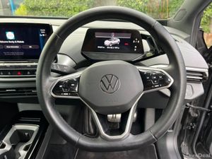 Volkswagen ID.4 PURE 52KWH // LEATHER/ALCANTARA HE - Image 4