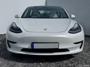 201 Tesla Model 3 Long Range - Image 2