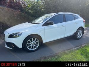 Volvo V40 D2 PLUS ED 5DR - Image 4