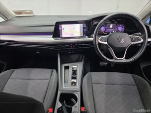 Volkswagen Golf 1.0 TSI 110HP Life - Image 4