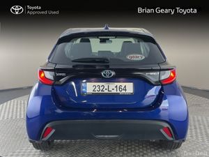 Toyota Yaris HYBRID LUNA - Image 4