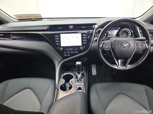 Toyota Camry Hybrid G - Image 4