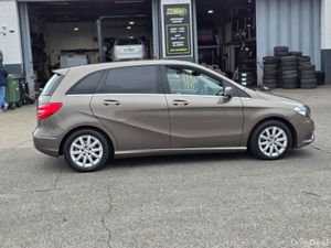 Mercedes B180 1.6 petrol - Image 4