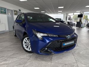 2023 Toyota Corolla Icon Hybrid low mileage - Image 4