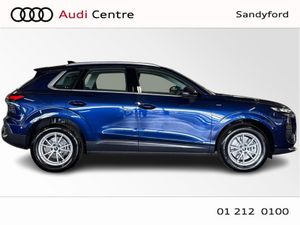 Audi Q3 E-HYBRID 270HP S-T SE - Image 2