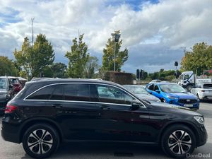 2022 Mercedes-Benz GLC 220D - Image 4