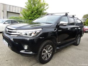 Toyota Hilux 2.4 D4D Invincible 4WD D/C 4DR - Image 4