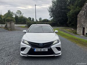 Toyota camry 2.5 petrol hybrid ( new 2 year NCT ) - Image 2