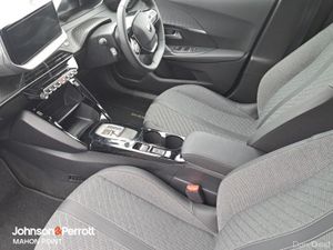 Peugeot 2008 HYBRID 110BHP e-DCS6 Allure - Image 3