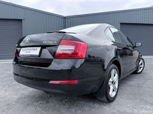 Skoda Octavia 161’ Ambition 1.6 Diesel Hatchback - Image 4