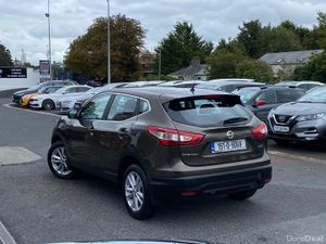 Nissan Qashqai 2015 1.5 Diesel Manual - Image 3