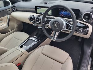 Mercedes-Benz A-Class A180 Progressive AUTO *(NIGH - Image 2