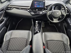 Toyota C-HR ** 1.8 HYBRID ** AUTO ** HUGE SPEC ** - Image 2