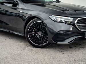 Mercedes-Benz E-Class E 300 E URBAN EDITION - Image 2