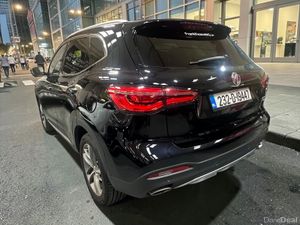 2023 MG HS Plug-in Hybrid EV 2WD Auto Exclusive - Image 2