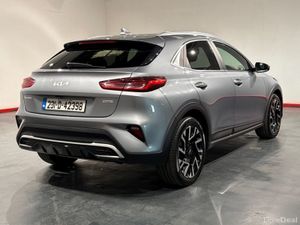 Kia XCeed PHEV 1.6 AUTOMATIC - REVERSE CAMERA - CR - Image 4