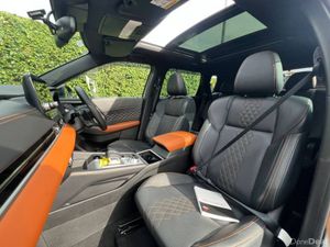 Mitsubishi Outlander 7-SEATER 2.4 HYBRID AUTO ** H - Image 2