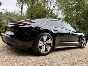 Porsche Taycan 4S *563  bhp….Performance Battery P - Image 4