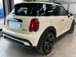 211 MINI COOPER YOURS EDITION - Image 4