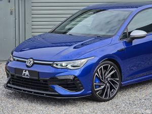 2023 VW GOLF R 320BHP 4MOTION LOW KMS - Image 2