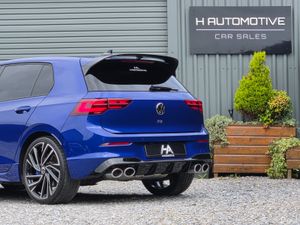 2023 VW GOLF R 320BHP 4MOTION LOW KMS - Image 4