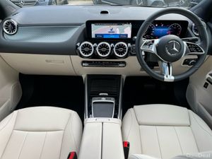 Mercedes-Benz GLA 180 Progressive Line Plus Compac - Image 4