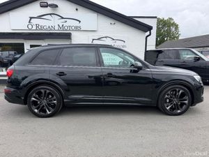 Audi Q7 (242) 55 TFSI-E S-LINE **BLACK EDITION** - Image 2