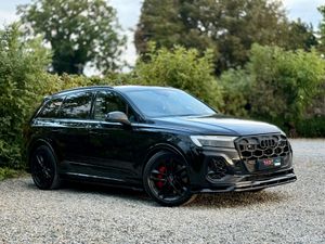2025 Audi Q7 55 TFSI e quattro SLine PHEV - Image 2