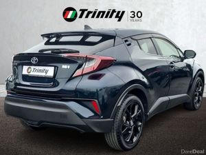 Toyota C-HR ** 1.8 HYBRID ** AUTO ** HUGE SPEC ** - Image 3