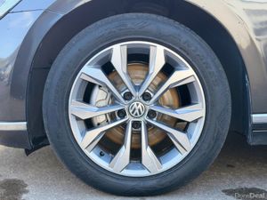 Volkswagen Passat HIGHLINE - Image 4
