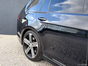 Volkswagen Golf R Estate 2.0 Automatic 2015 - Image 4