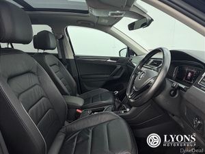Volkswagen Tiguan 2.0 TDI 150HP R-Line - Low Kilom - Image 3