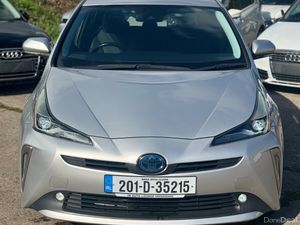 TOYOTA PRIUS 2020 HYBRID FULL LEATHER HEATED SEATS - Image 2