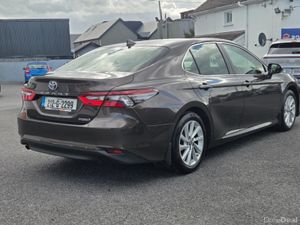 Toyota Camry 2.5 DESIGN VVT-I HIEV CV CVT 4DR A - Image 4