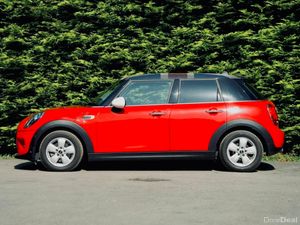 MINI COOPER D 2018-LOW MILEAGE - Image 2