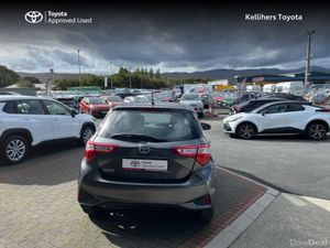 Toyota Yaris 1.0 LUNA - Image 4