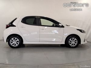 Toyota Yaris 1.5 - Image 2