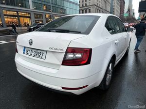 2018 Skoda Octavia AMBITION 1.6TDI 115HP DSG Auto - Image 2