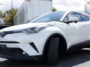 TOYOTA C-HR 1.8 HYBRID 2019 WHITE - 50,270KM - Image 3