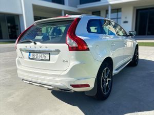 2015 Volvo XC60 D4 (181hp) FWD VOR Manual - Image 2