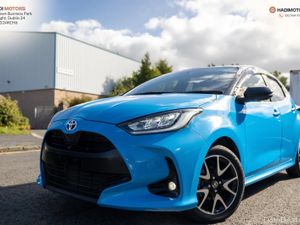 TOYOTA YARIS 1.5 HYBRID 2020 BLUE - 62,078KM - Image 3