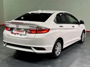 Honda Grace 1.5 HYBRID AUTOMATIC - REVERSE CAMERA - Image 4