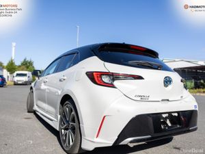 TOYOTA COROLLA SPORT HYBRID 2023 2-TONE 111,472KM - Image 4