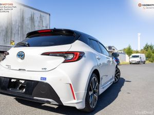 TOYOTA COROLLA SPORT HYBRID 2023 2-TONE 111,472KM - Image 3