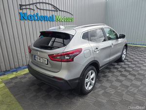 2018 Nissan Qashqai 1.2 PETROL SV - Image 3