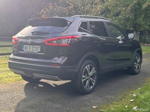 Nissan Qashqai SV  DSL 1.5 Panoramic Sunroof 181 - Image 3