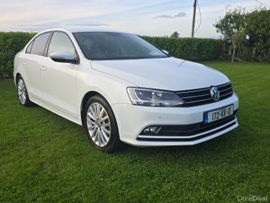 172 VW Jetta 1.4 Tsi Petrol Higline Low Km - Image 3