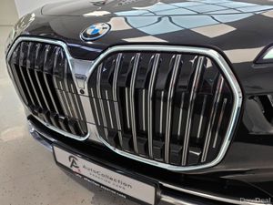 BMW 7-Series **EXCELLENCE MODEL**750E X-DRIVE** - Image 4