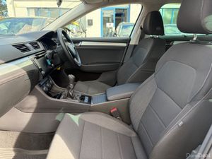 2015 SKODA SUPERB 1.6 TDI AMBITION 120BHP - Image 4